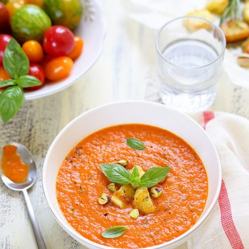 Soupe froide de poivrons rôtis tomates et feta Recette légère facile