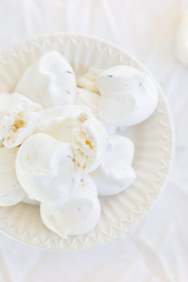 Meringues Vegan Sans Oeufs Au Yuzu Recette Dessert Astuces Un