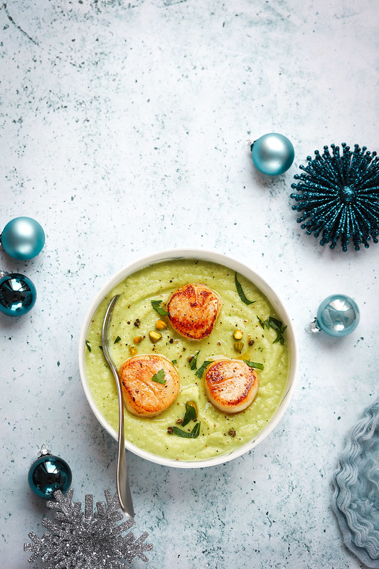 Velouté de céleri rave et poireaux Saint Jacques poêlées Recette