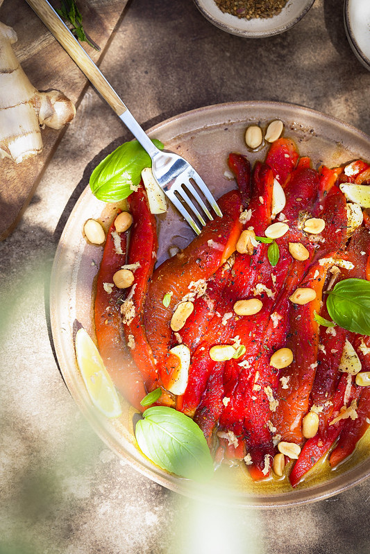 Salade de poivrons rôtis - Recette facile vegan - Un déjeuner de soleil