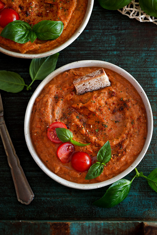 Houmous aux tomates cerise