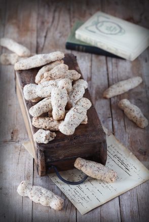 Biscuits toscans aux amandes : ossa o stinchi di morto (halloween italien)