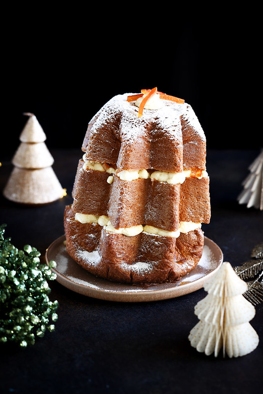 Pandoro farci à la crème à l’orange et fleur d’oranger